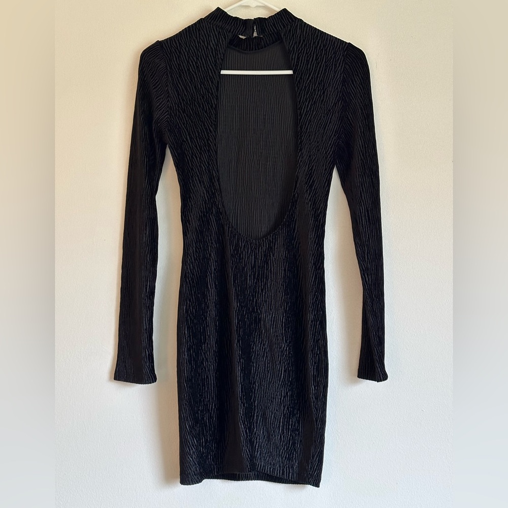 H&M BLACK DRESS - Picture 3 of 4